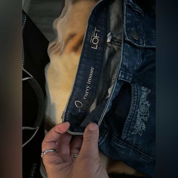 Ann Taylor LOFT Curvy Straight Leg Jeans laser itched. - Picture 13 of 15